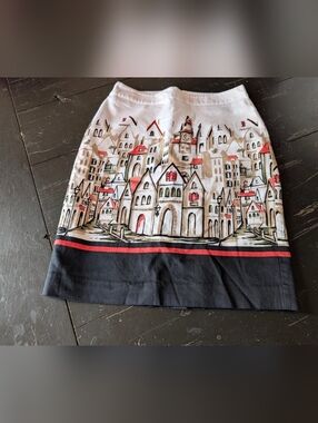 Van Heusen Knee Length Size 2 XS Skirt Old Village Cityscape Eclectic Old World